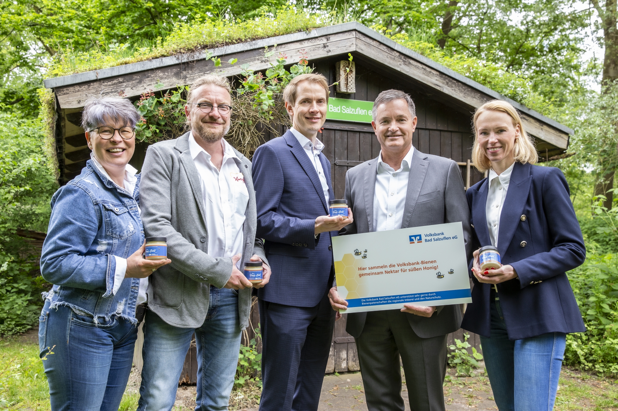 Bienenpatenschaft mit der Volksbank Bad Salzuflen